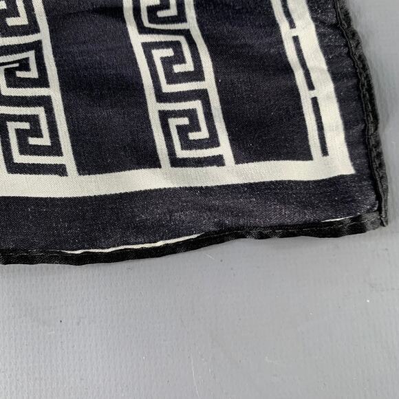 VINTAGE Black White Greca Silk Pocket Square - Picture 4 of 4